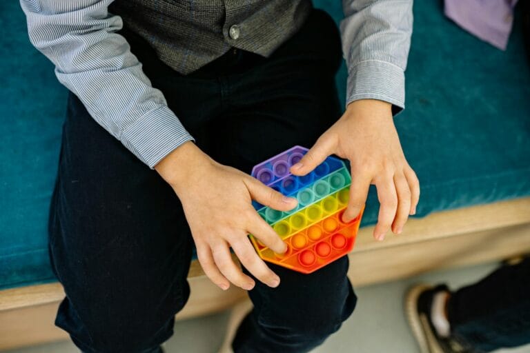 Jak rozpoznać zaburzenia integracji sensorycznej u dziecka